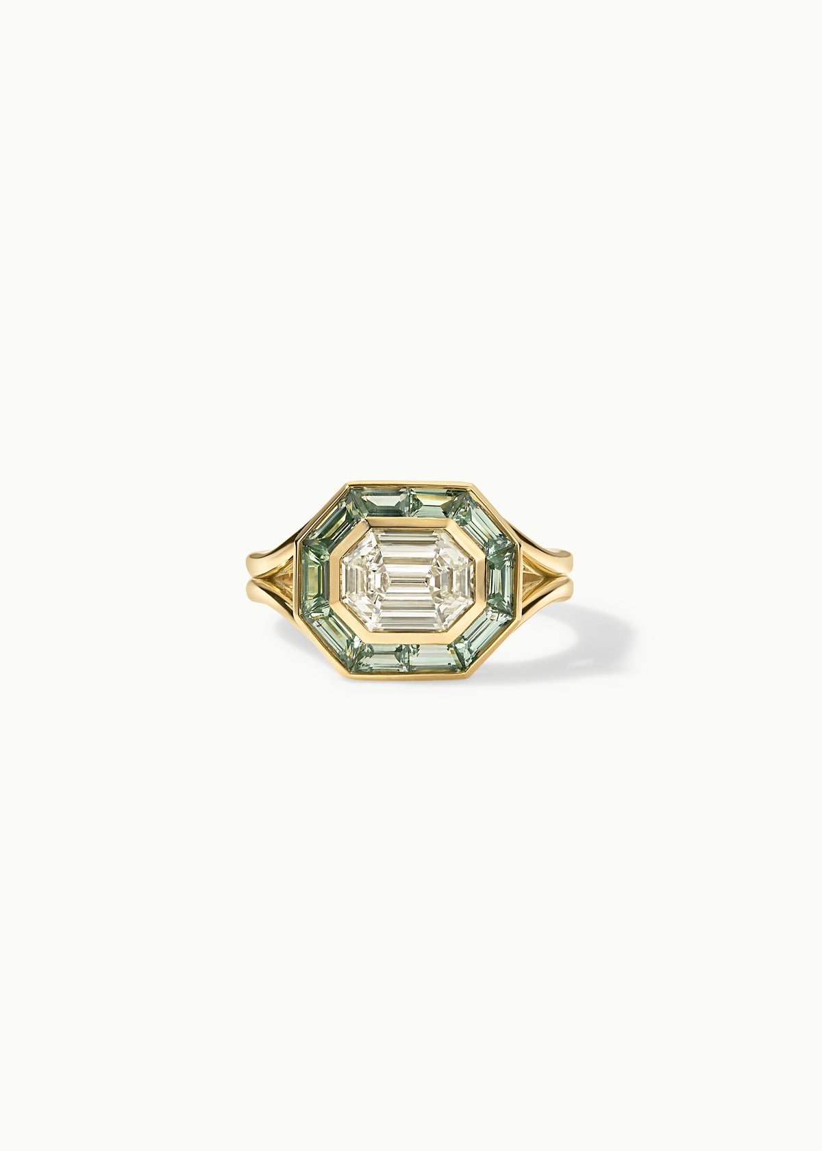 Lucia Ring