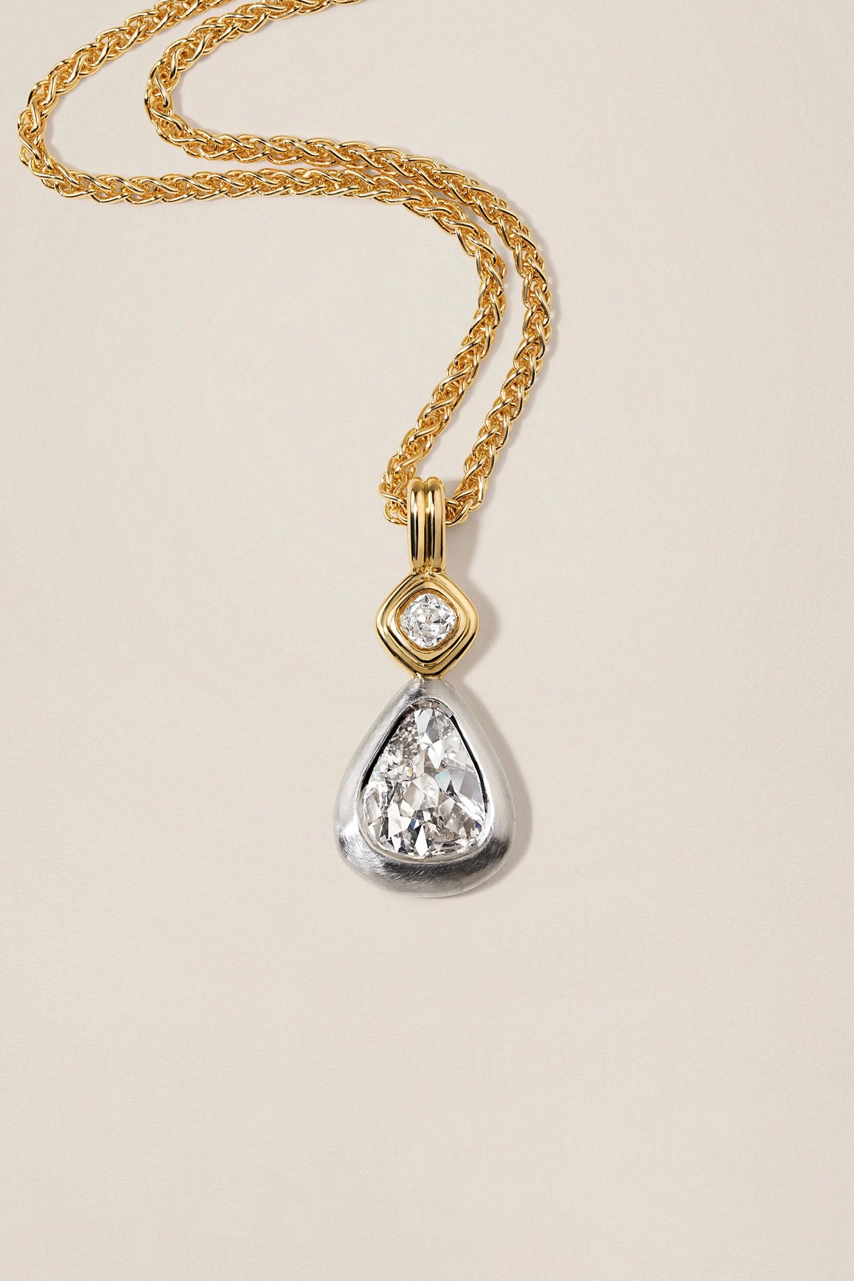 Afiyah Pendant