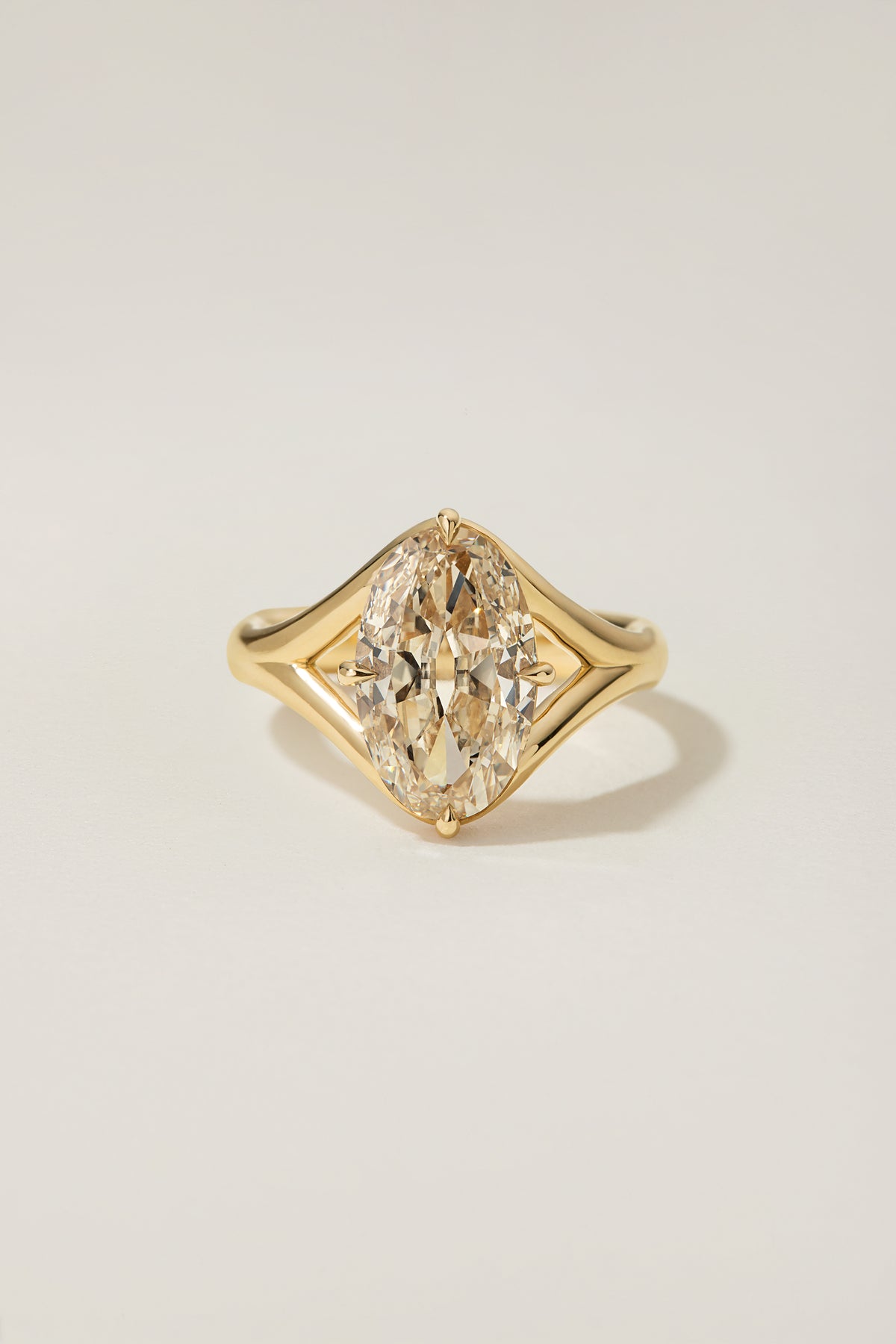 Mosie Ring