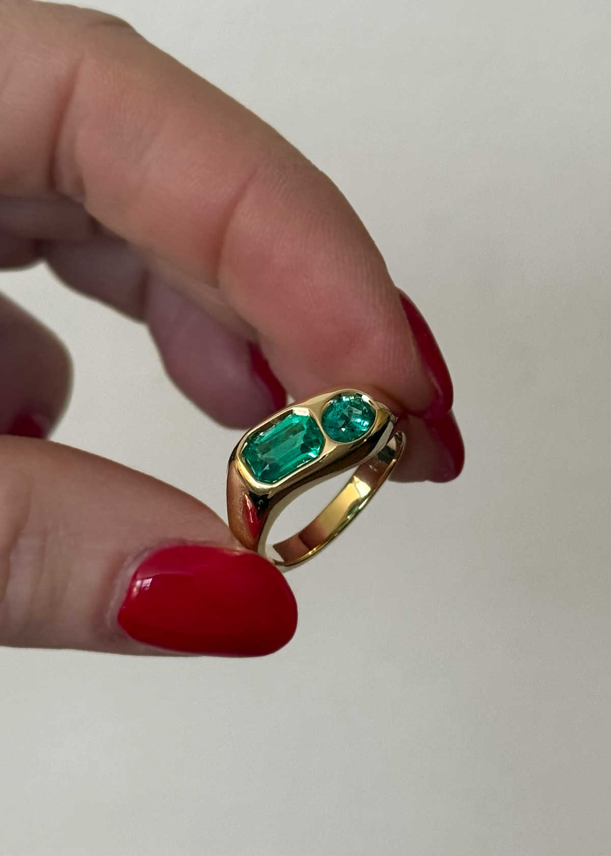 Pietra Ring
